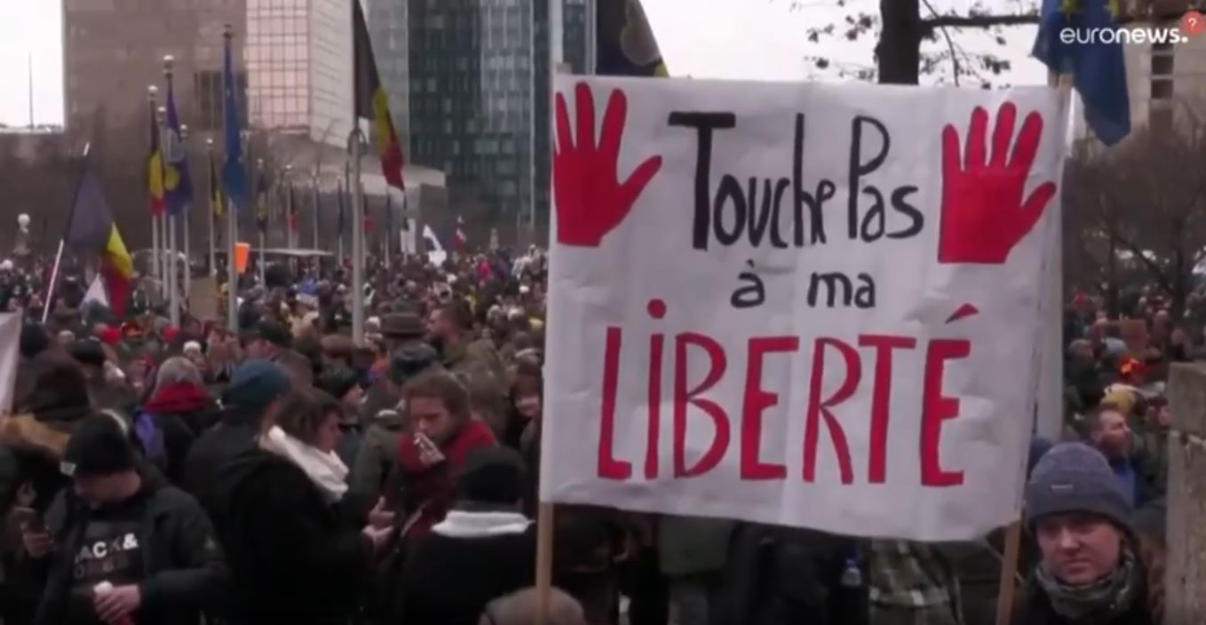 Protestas por Covid y pase QR en Bruselas 23/01/2022 Lo que realmente sucedió. (Janet Ossebaard
